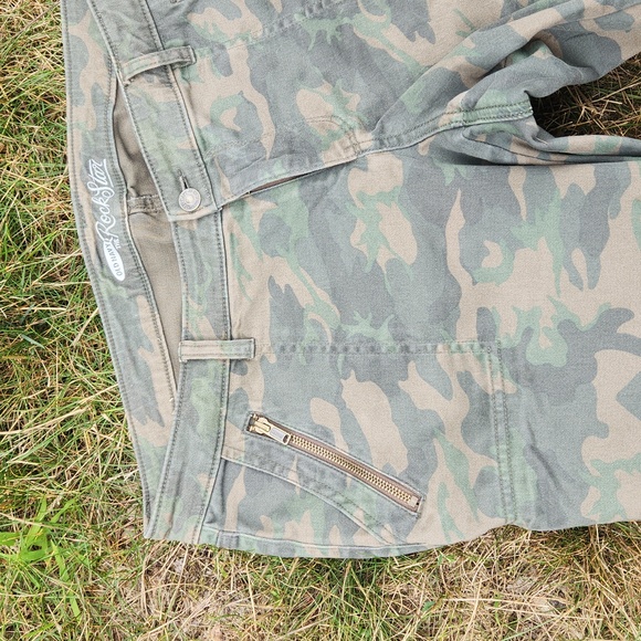OLD NAVY ▪︎ Women's Camouflage "Rock Star" Jeans, Size 14 - Picture 2 of 7